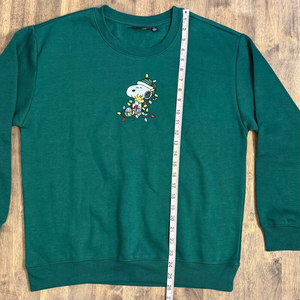 Snoopy Woodstock Sweatshirt Christmas Lights Embroidered Peanuts Unisex Large - Picture 7 of 8